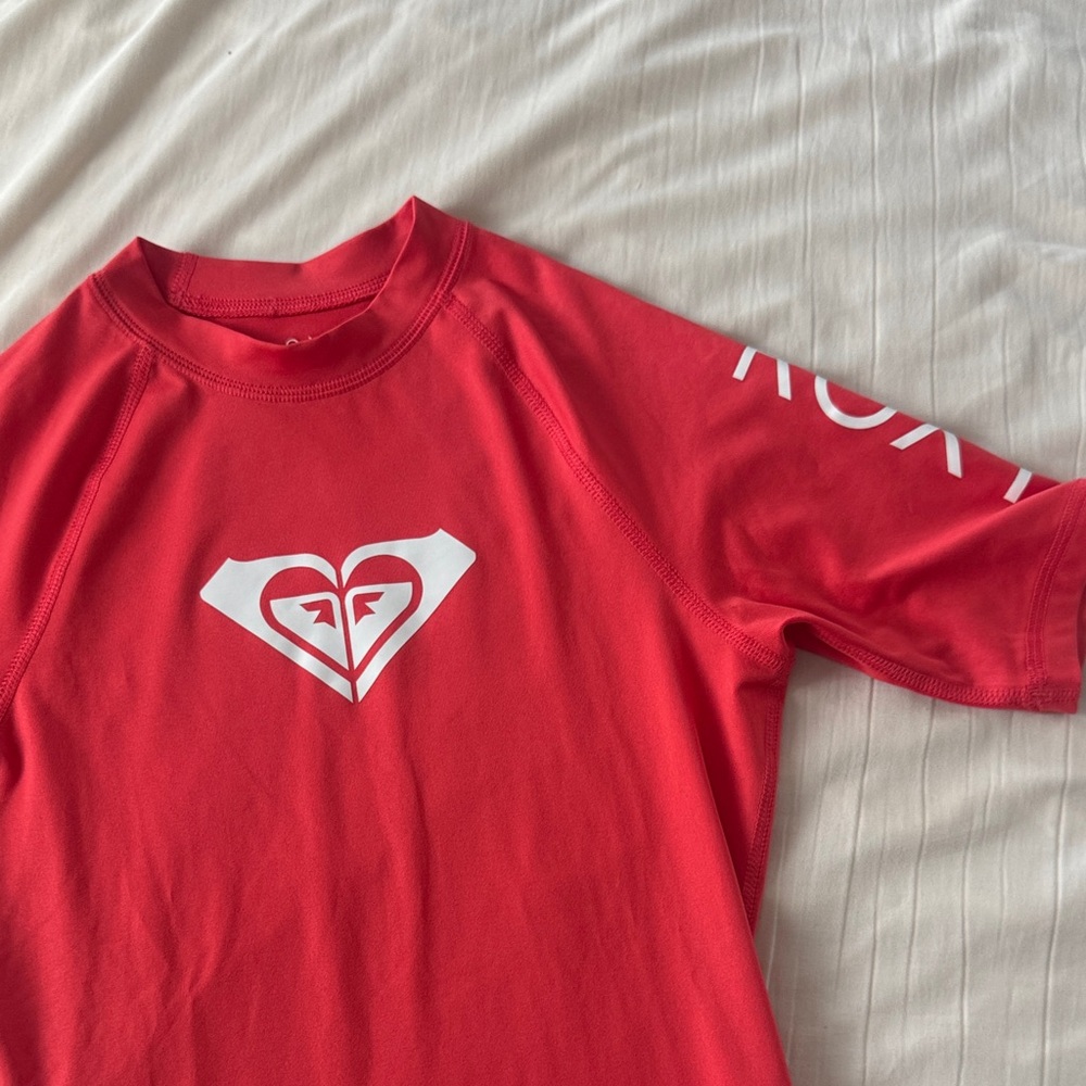 Roxy Vibrant Red Rash Guard - Picture 2 of 5